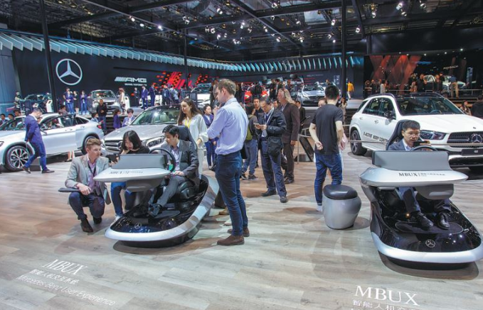 Carmakers embrace Chinese technology