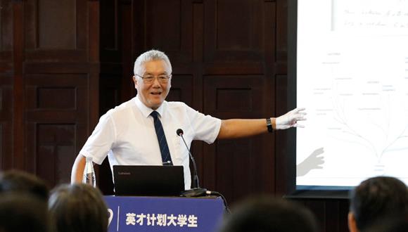 “英才计划”打造首届大学生创新创业论坛 探索人才培养多元服务新模式