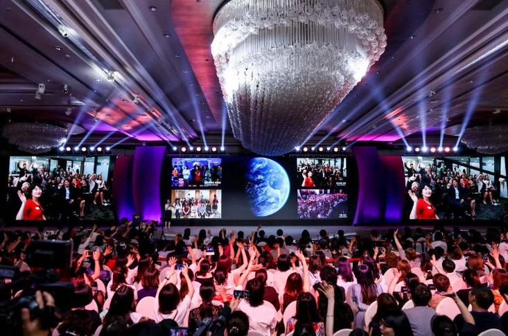 打造女性创业就业更广阔的“数字王国”