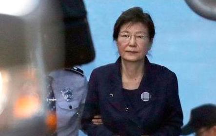 朴槿惠干政受贿案终审重审 检方建议法院判处有期徒刑35年