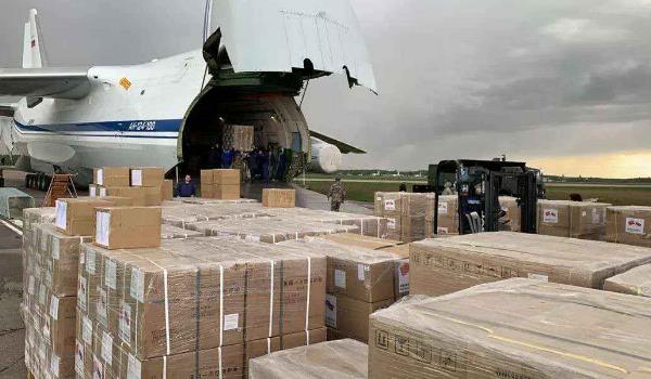 中国政府第二批援俄防疫物资运抵莫斯科