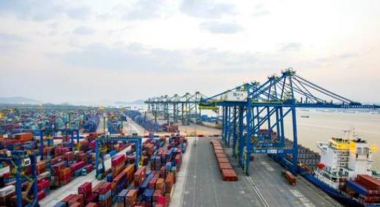 前4月  我国对一带一路沿线国家直接投资同比增14%