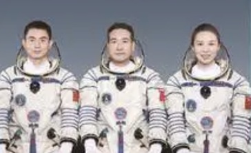 太空“三人组”出差5个月 刷新多个中国航天纪录