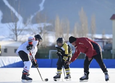 北京冬奥会和冬残奥会点燃全民健身热情—— 推动冰雪运动迈上新台阶
