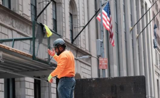 加息与缩表“遇见”制裁与反制裁——美国经济面临衰退风险