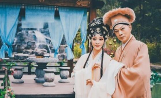 粤剧在香港:从老剧院到新舞台