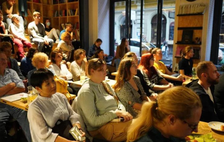匈牙利中国文学读者俱乐部举行首期活动