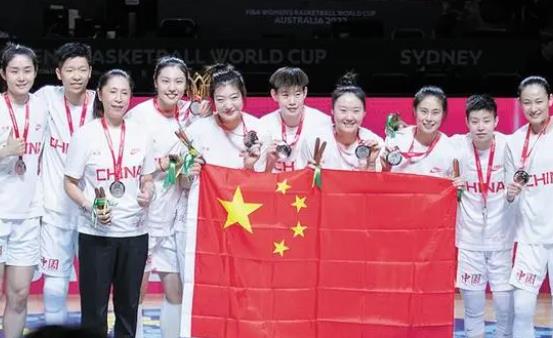 2022年国际篮联女篮世界杯中国队夺得亚军