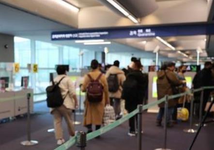 中国重启出境游 多国热情欢迎中国游客