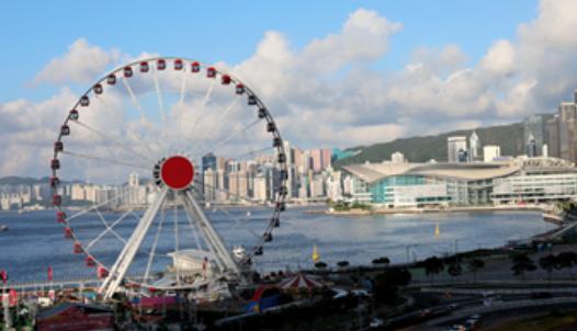 中国香港青年代表讲述国安法给香港带来的积极变化