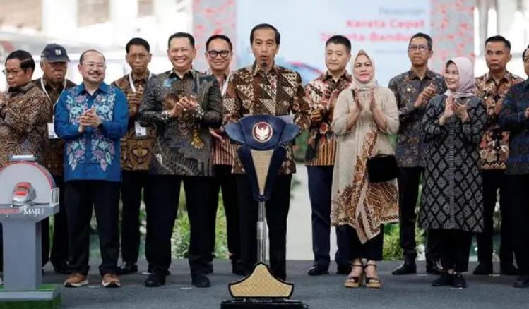 印尼总统佐科宣布雅万高铁正式启用