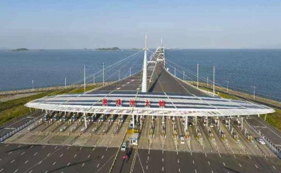 港珠澳大桥年出入境旅客超1630万人次