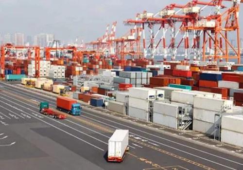 中国货物出口增速重回两位数