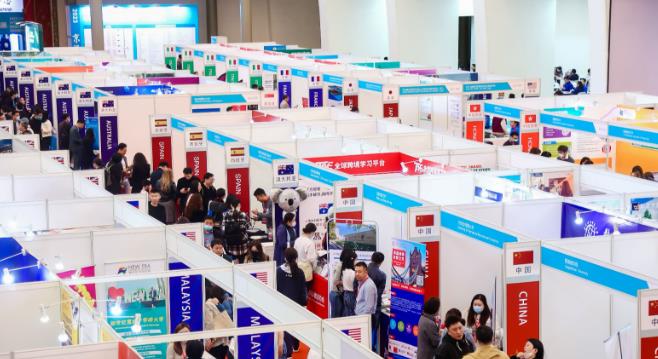 180多所国际院校和机构亮相中国国际教育巡回展