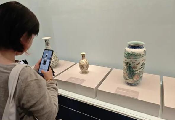 世界技能博物馆推出首个临展“世界陶瓷技艺展”