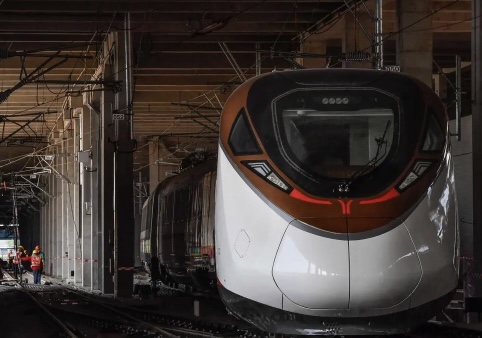 湾区“大号地铁”串起发展链