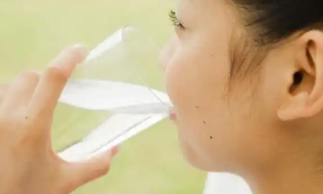 那些不爱喝白开水的人，后来都怎么样了？