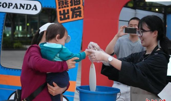 “书香中国”活动亮相首尔广场