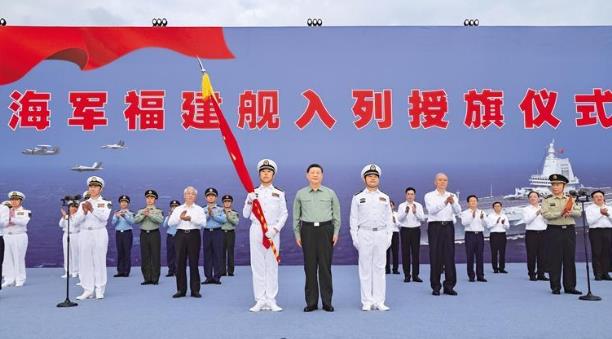 我国第一艘电磁弹射型航空母舰入列