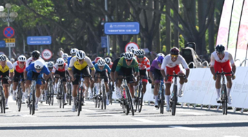 跨越粤港澳 十五运会公路自行车赛厘米决胜