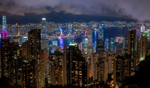 无人机秀助阵莫言话剧《鳄鱼》香港首演