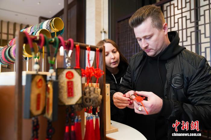 免签再扩圈 中外人员往来迎新利好