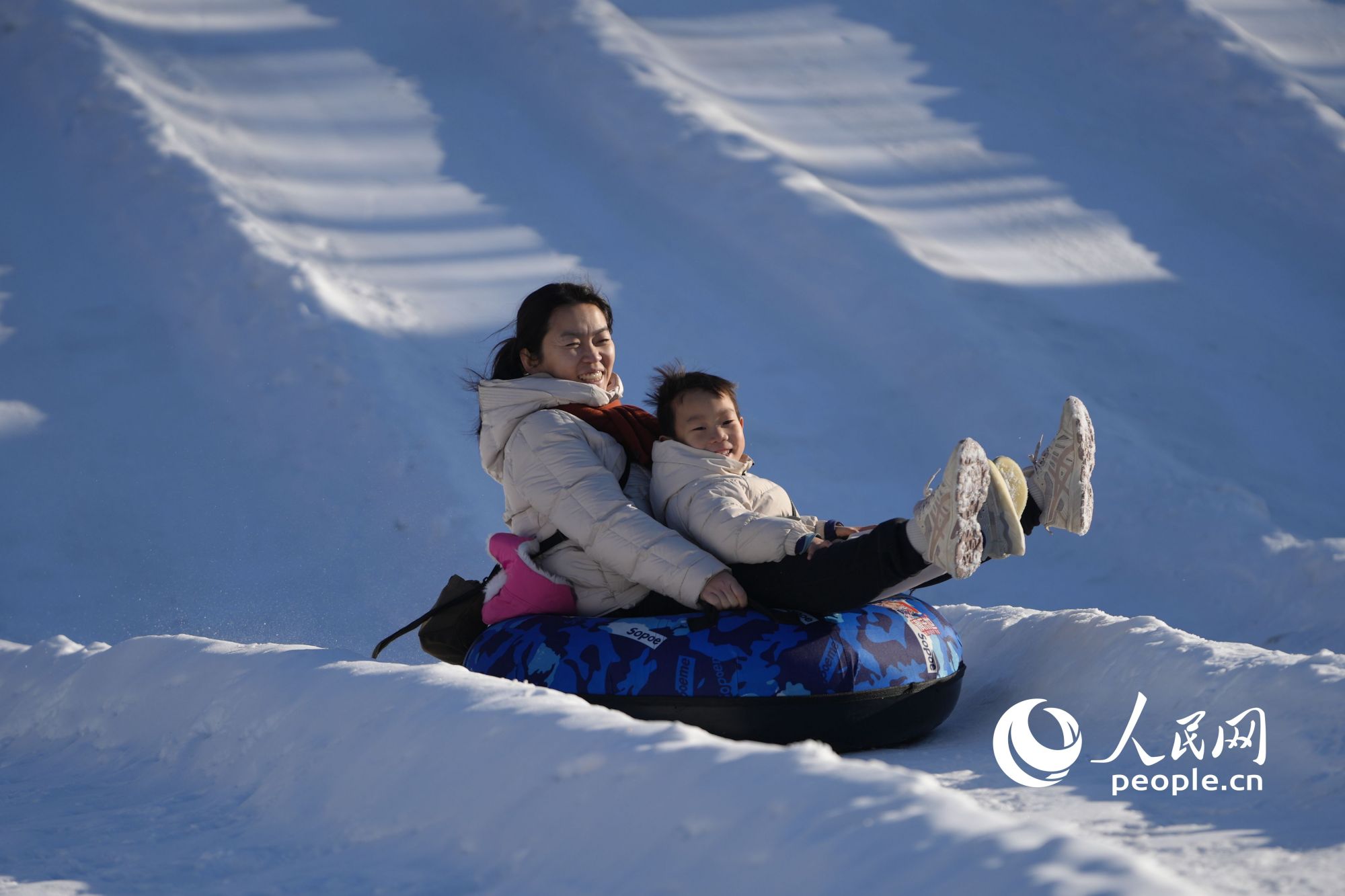 元旦假期火车票今日开售 滑雪游、出境游热度上涨