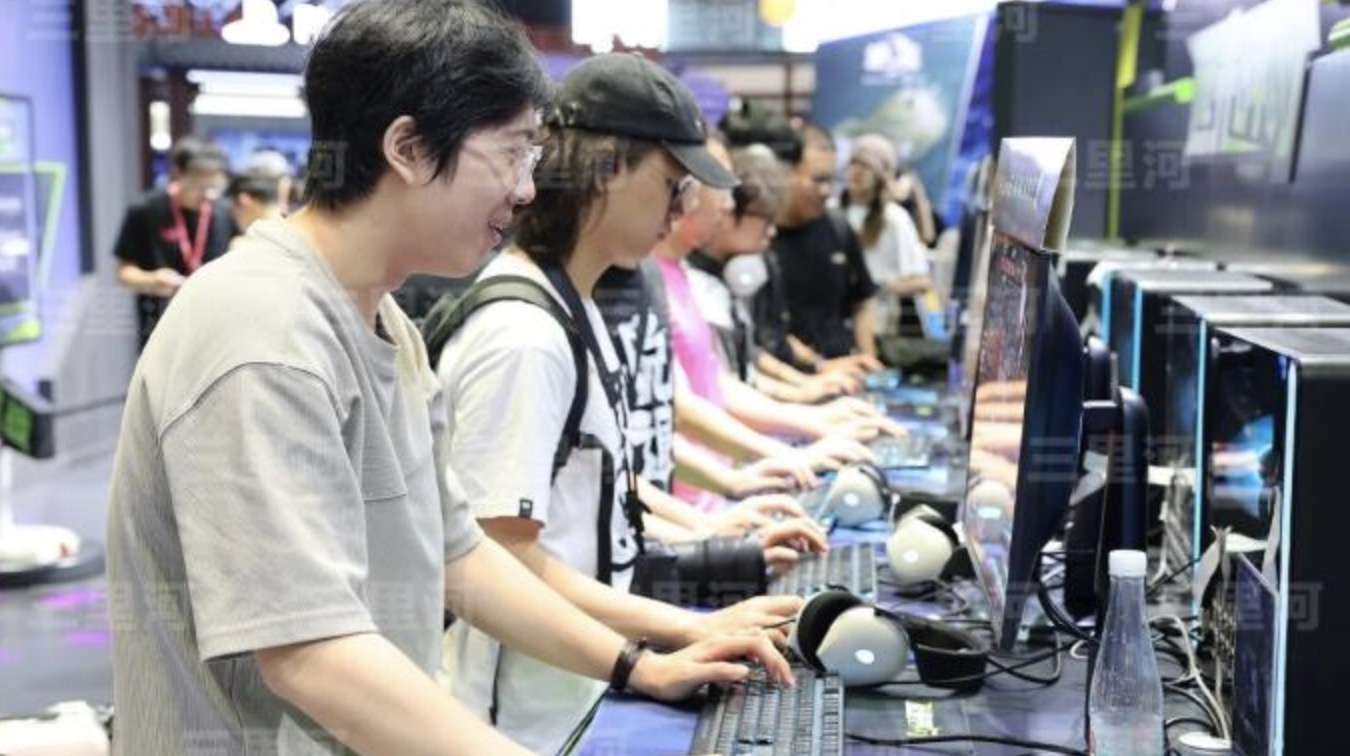 游戏电竞产业向全球竞合发展，多地出台政策布局