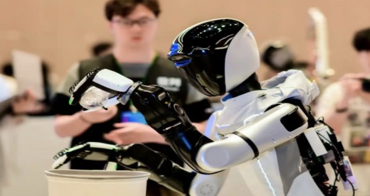 具身机器人也有自己的保单 险企竞逐机器人保险业务