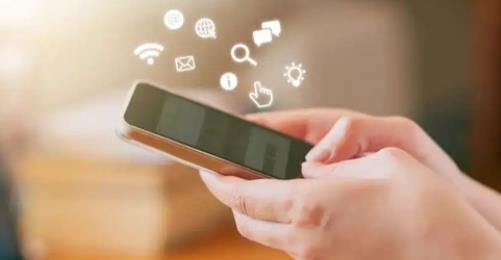 我国网民规模达11.25亿人 互联网普及率超80%