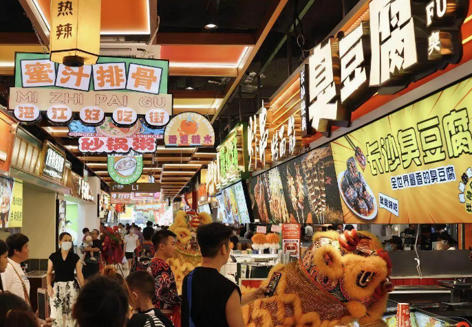 台湾短视频博主:体验“100个大陆之最”