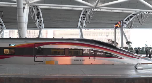 高铁飞驰 5G为归途拉满信号