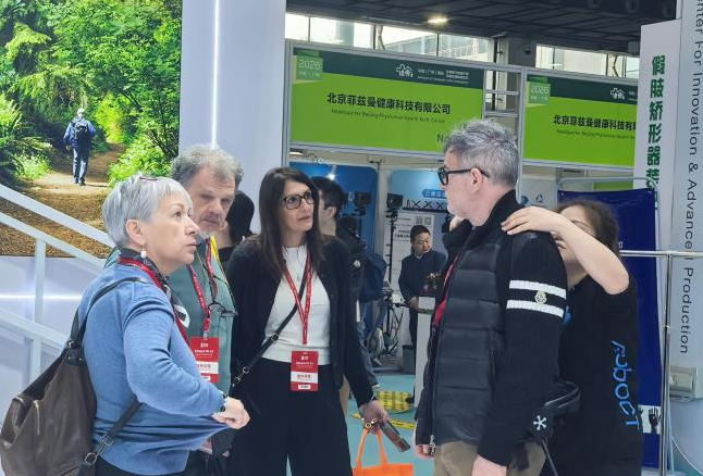 中国医疗康复产品“圈粉”境外采购商