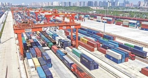 中欧班列开行突破13万列