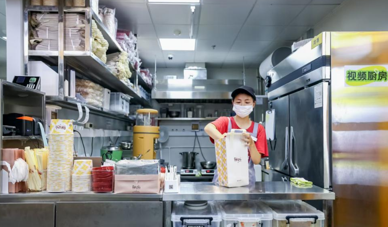 网络食品、外卖新规落地