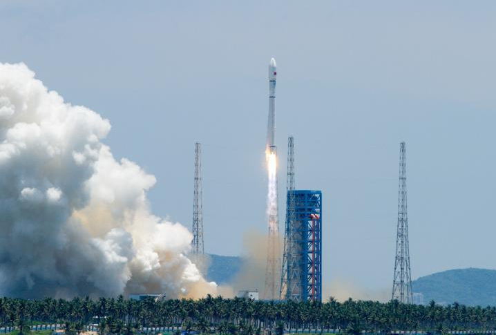中国成功发射卫星互联网低轨24组卫星