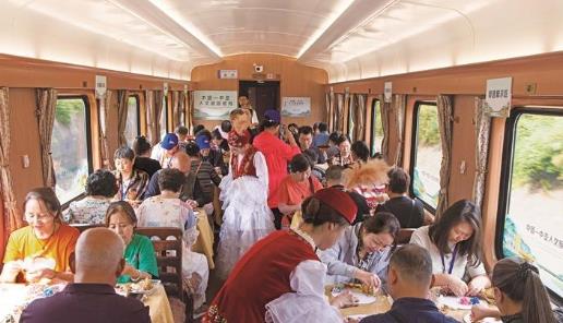 2026年第二趟中国—中亚人文旅游班列开行 班列迈向常态化运营新阶段